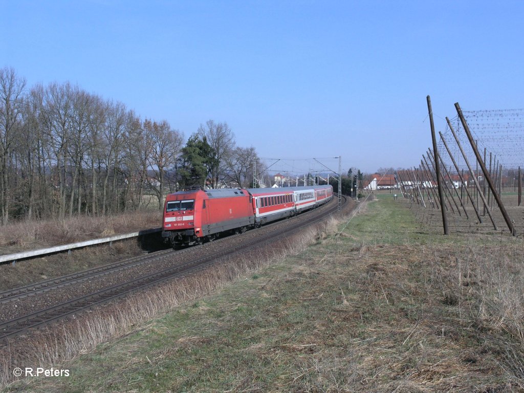 101 062-8 mit RE4007 Ingolstadt - Mnchen HBF bei Rohrbach. 24.03.11