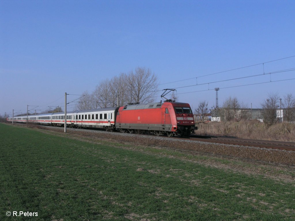 101 071-9 mit IC 2206 Warnemnde - Leipzig bei Podelwitz. 29.03.11