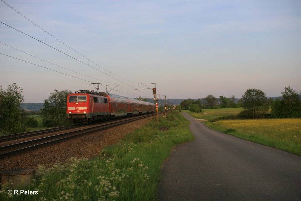 111 206-9 mit RE4264 nach Nrnberg bei Plling. 13.05.11