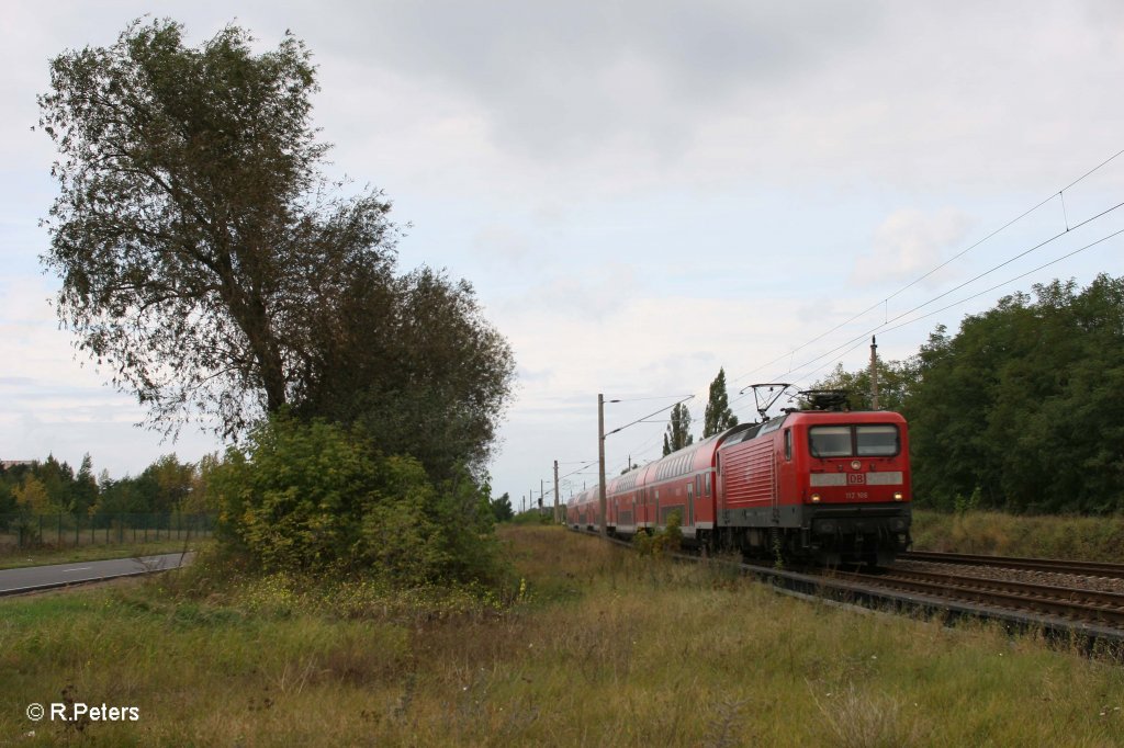 112 106 mit dem RE18113 Magdeburg - Eisenhttenstadt kurz vorm Ziel. 05.10.11