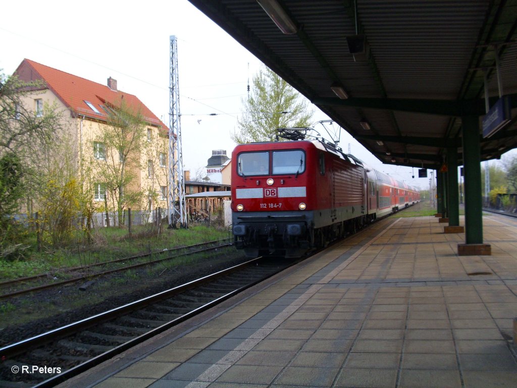 112 184-7 erreicht Eisenhttenstadt mit dem RE1. 22.04.10