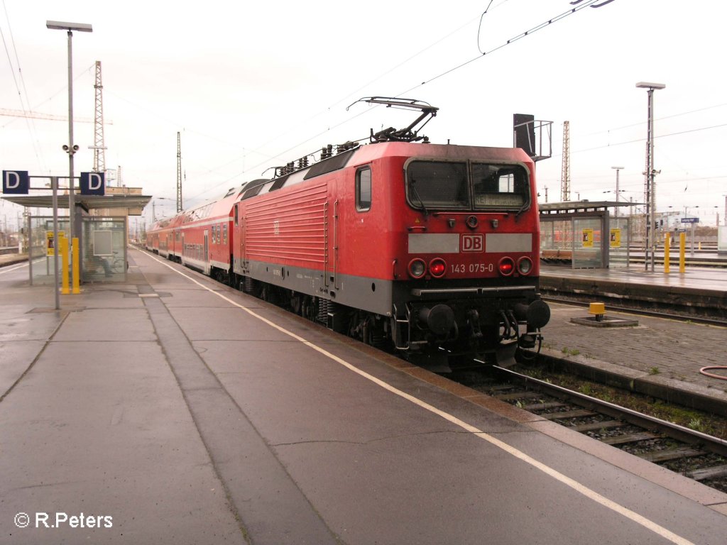 143 076-0 verlsst Leipzig HBF mit ein RE Halle. 16.03.08