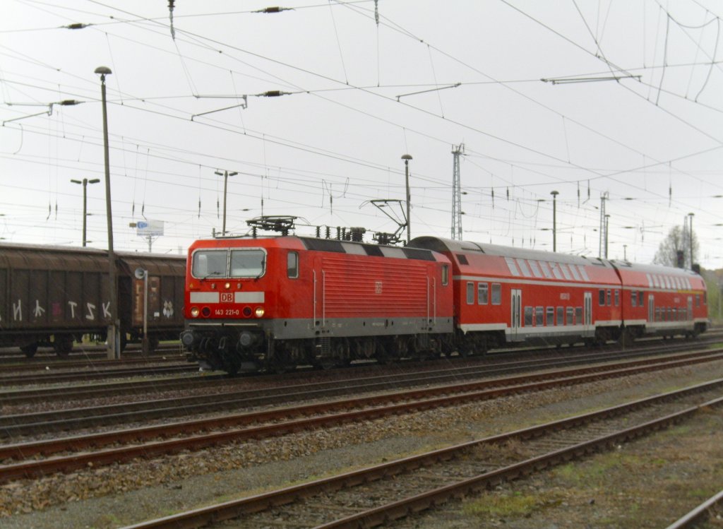 143 221-0 verlsst Eisenhttenstadt mit RB11 Cottbus. 21.04.10
