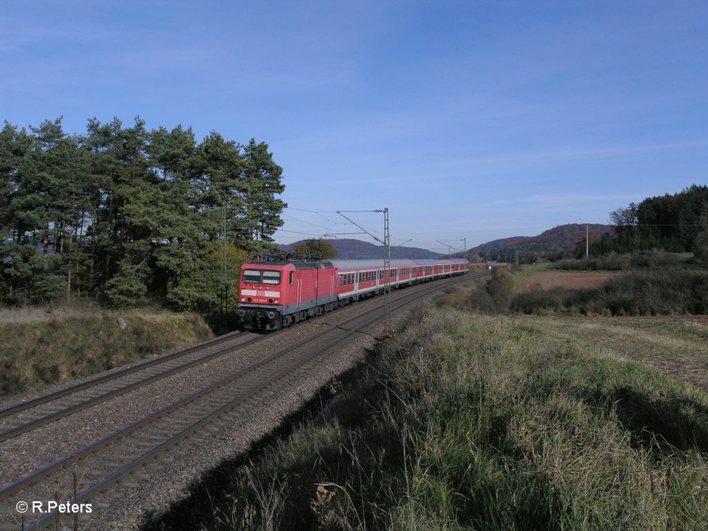 143 240-0 als RB32142 Regensburg – Neumarkt(Oberpfalz) bei Darshofen. 29.10.10
