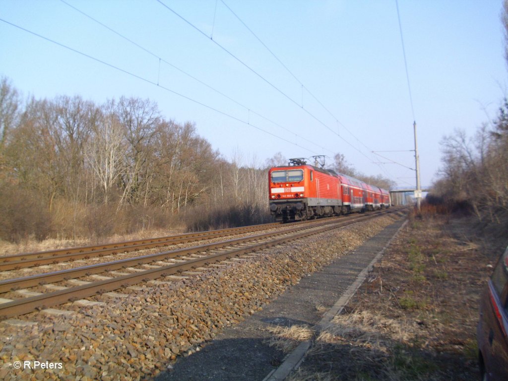 143 868-8 zieht den RE 18211 Cottbus durch Eisenhttenstadt. 09.03.11