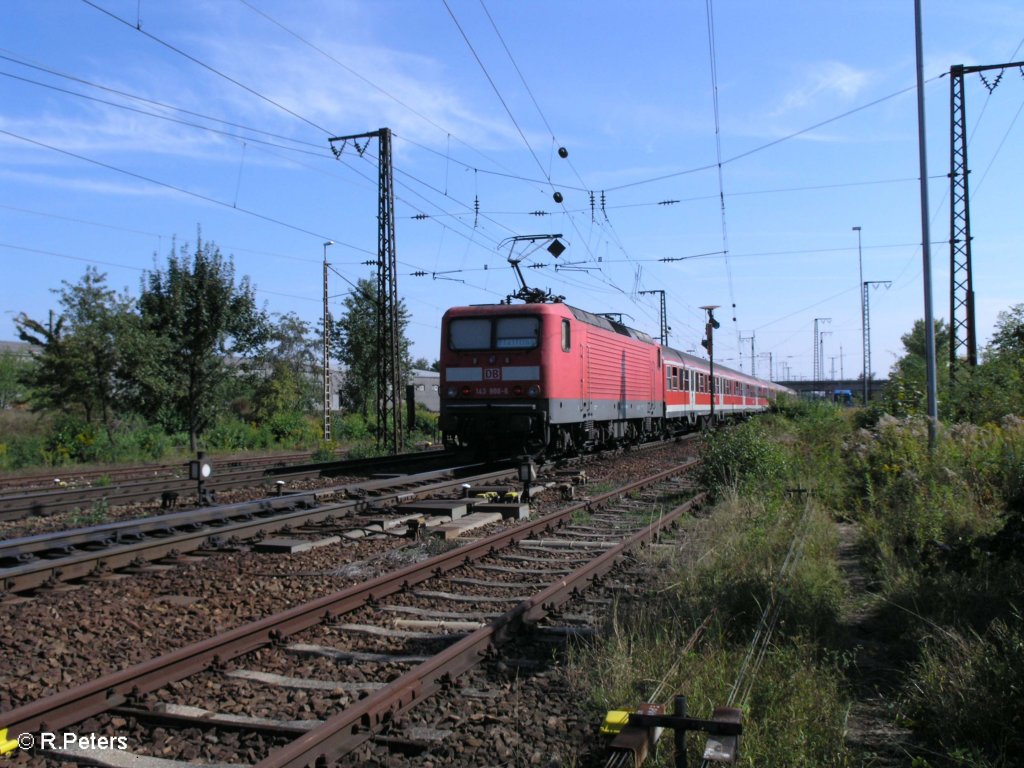 143 888-6 verlsst Regensburg mit der RB 32117 Plattling geschoben. 09.09.09
