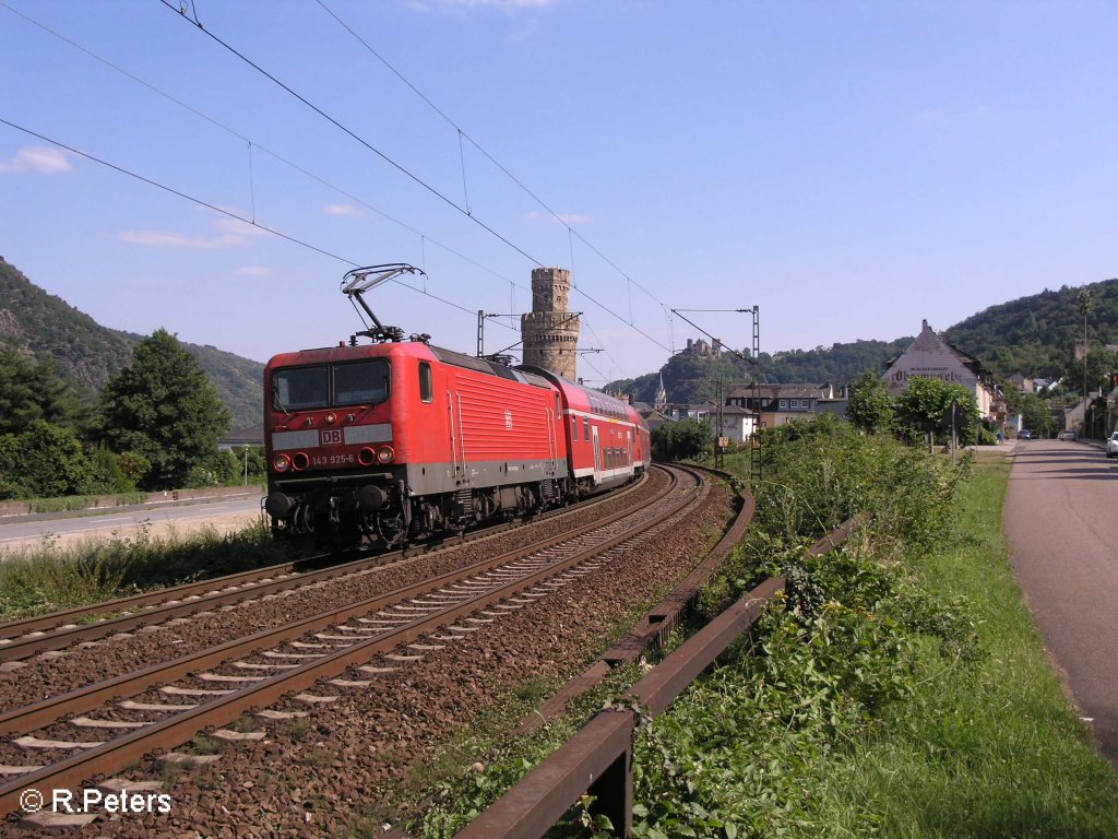 143 925-6 verlsst Oberwesel mit ein RE Koblenz. 24.07.08