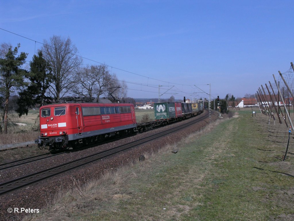 151 171-8 mit Vos nach Mnchen bei Rohrbach. 24.03.11