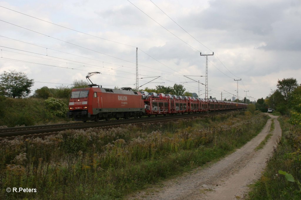 152 084-2 mit ein VW-Zug aus Polen bei Frankfurt/Oder Nuhnen. 05.10.11