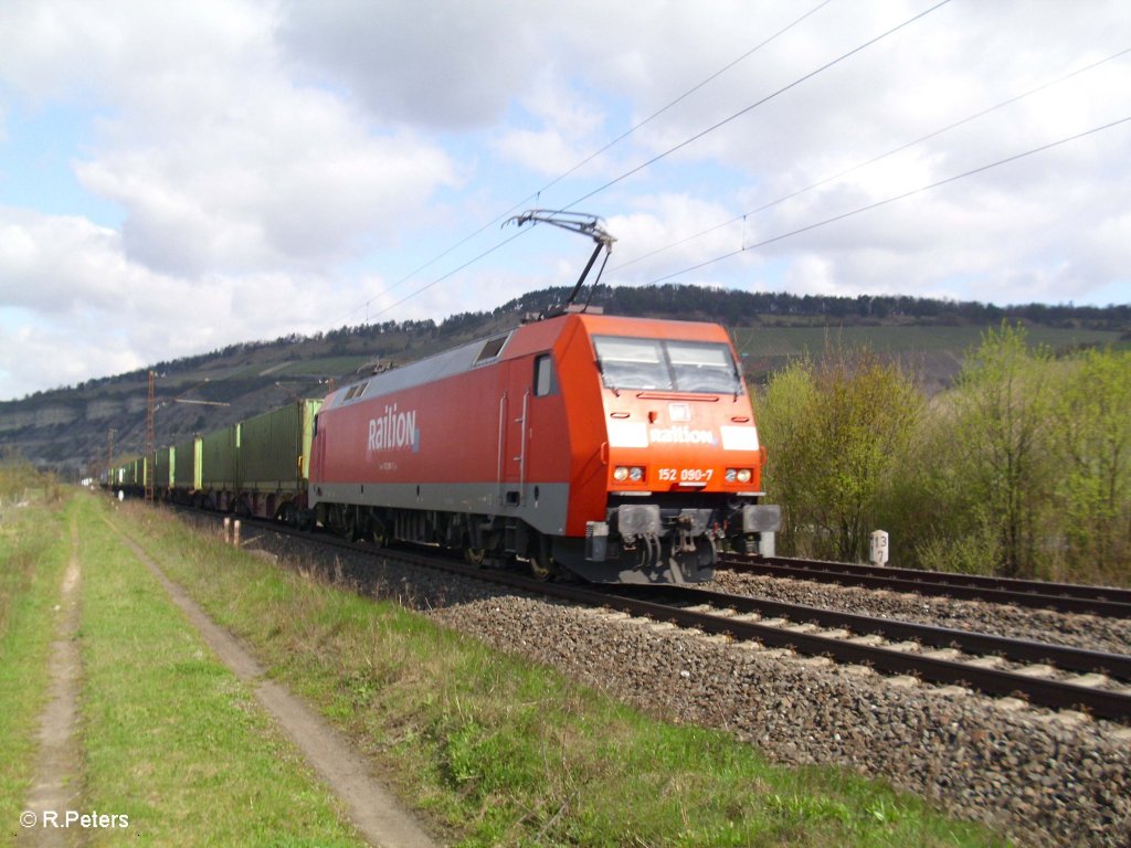 152 090-7 zieht bei Thngersheim ein Containerzug Consent Leasing. 10.04.10