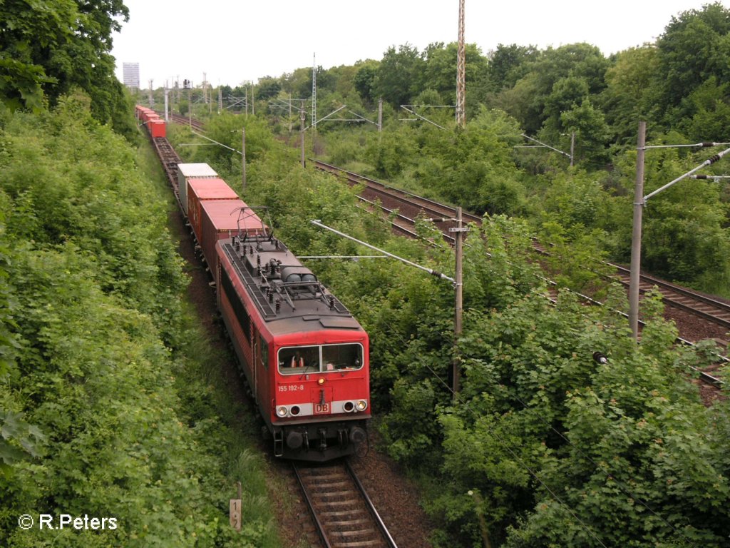 155 192-8 verlsst Frankfurt/Oder mit ein Containerzug nach Polen. 22.05.08