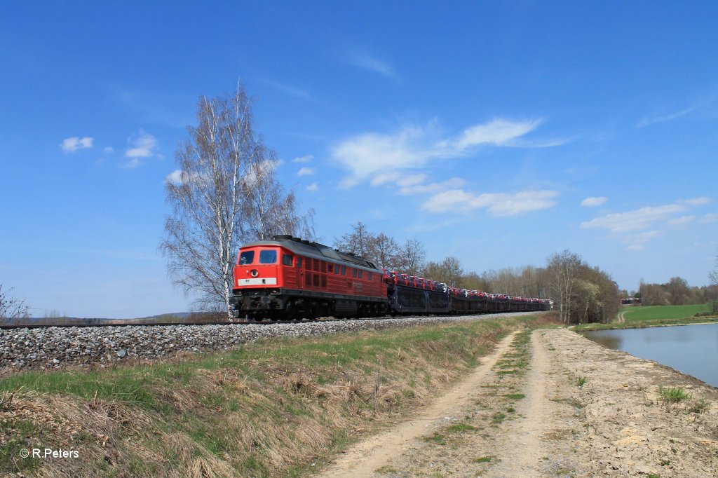 232 527-2 mit dem umgeleiteten 47290 Autozug Chep - Nrnberg sdlich von Wiesau. 24.04.13