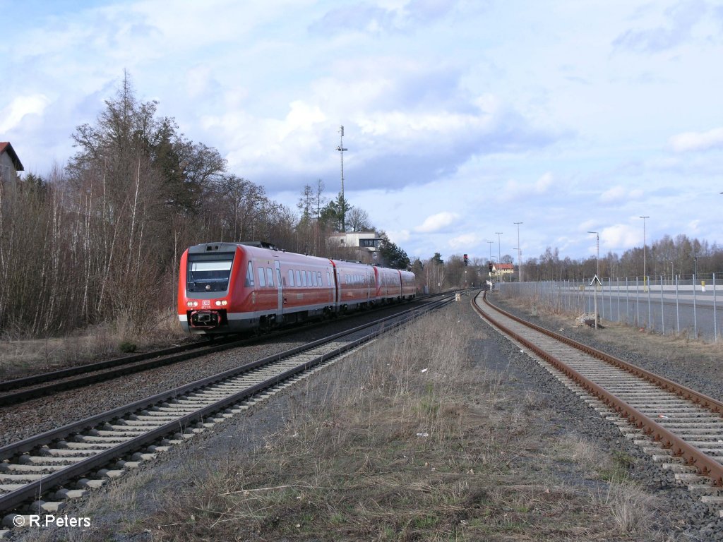 612 115-0 + 094 erreichen Wiesau/Oberpfalz mit den RE 3695 nach Regensburg. 31.03.10