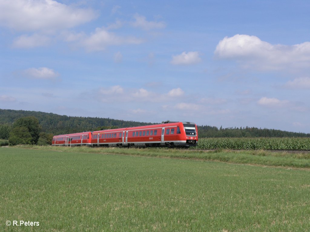612 561-1 und ein Schwetser 612er als RE 3693 Gera – Regensburg bei Oberteich. 15.08.09

