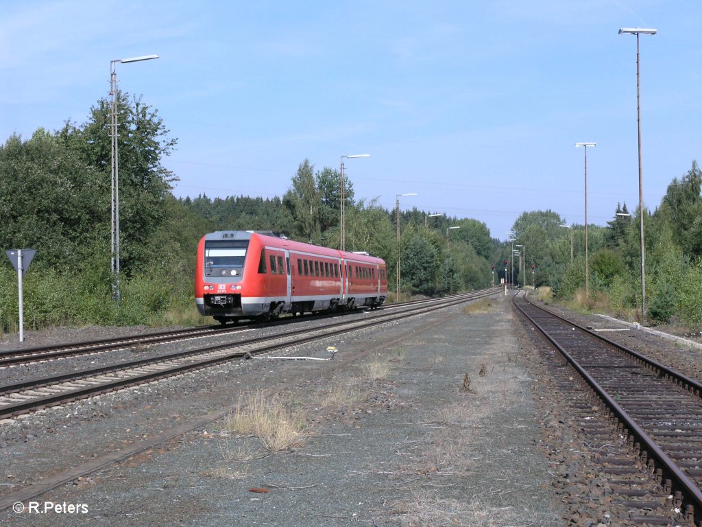 612 572-8 fhrt in Wunbsiedel-Holenbrunn als RE 3782/3452 Nrnberg
ein. 25.08.09
