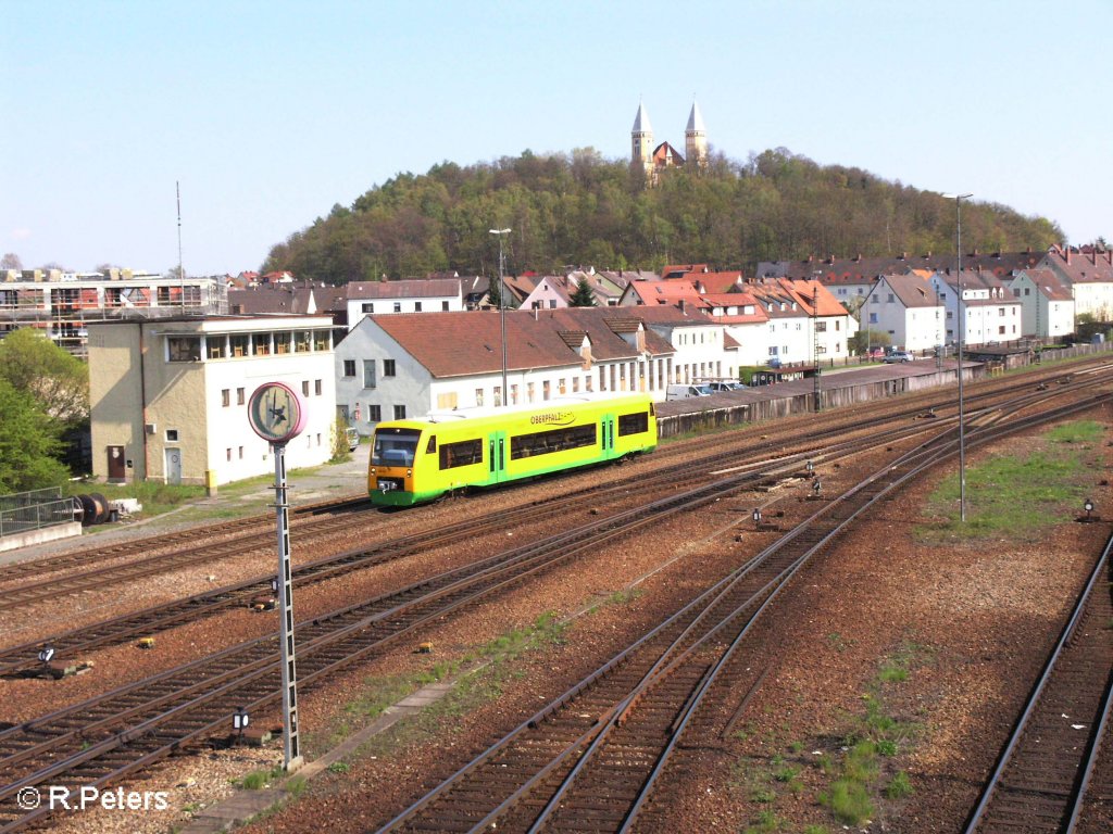 Ein VT der OberpfalzBahn rollt in Schwandorf ein. 27.04.08