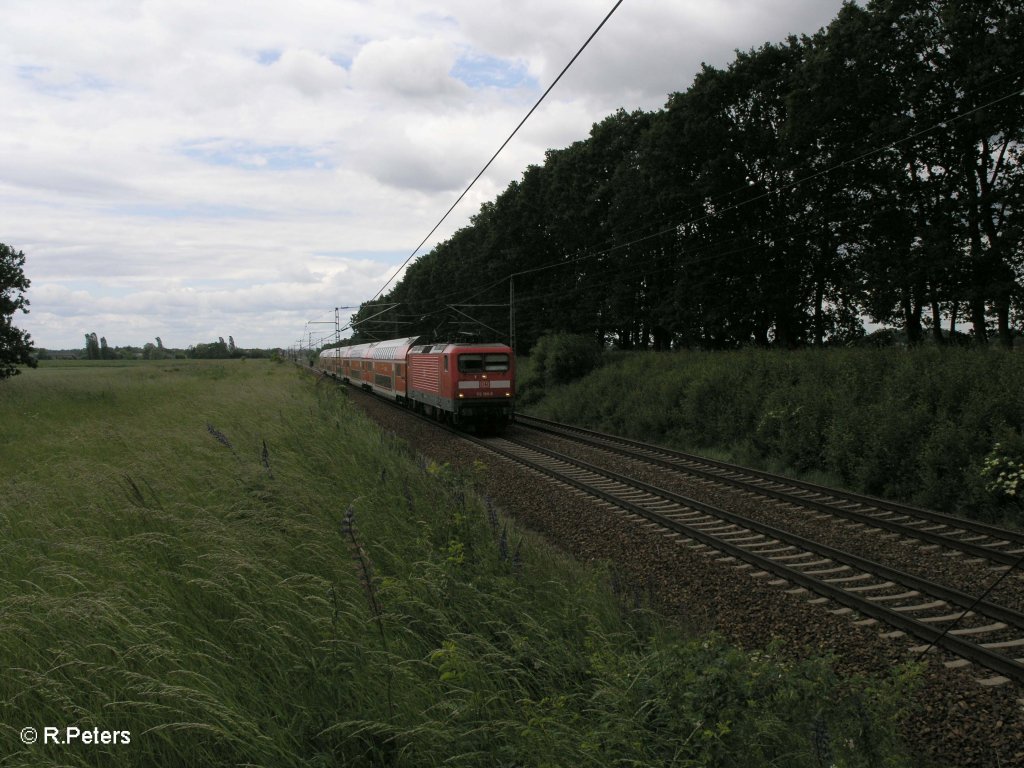 Eine 112er zieht bei Jacobsdorf ein Re nach Frankfurt/Oder. 29.05.09