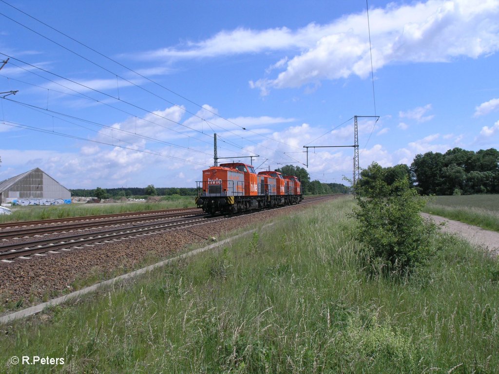 V160.3 hngt am schluss beim Lokzug nach Frankfurt/Oder bei Briesen(Mark).02.06.09