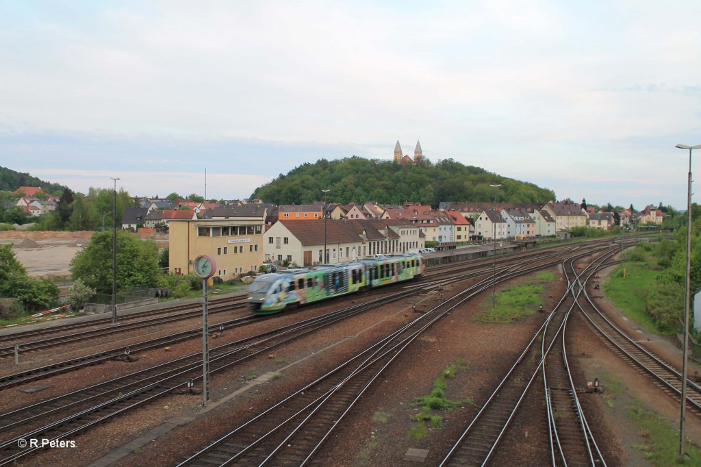 VT04 fhrt in Schwandorf ein. 09.05.13