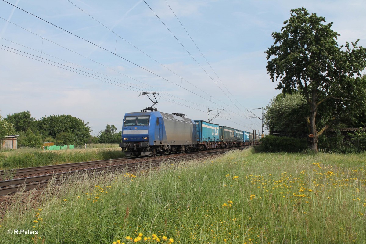 145 CL 203 zieht bei Sulzbach einen Wechselpritschen/Sattelauflieger T.T.S in Richtung Weinheim (Bergstr) gen Sden. 28.05.15