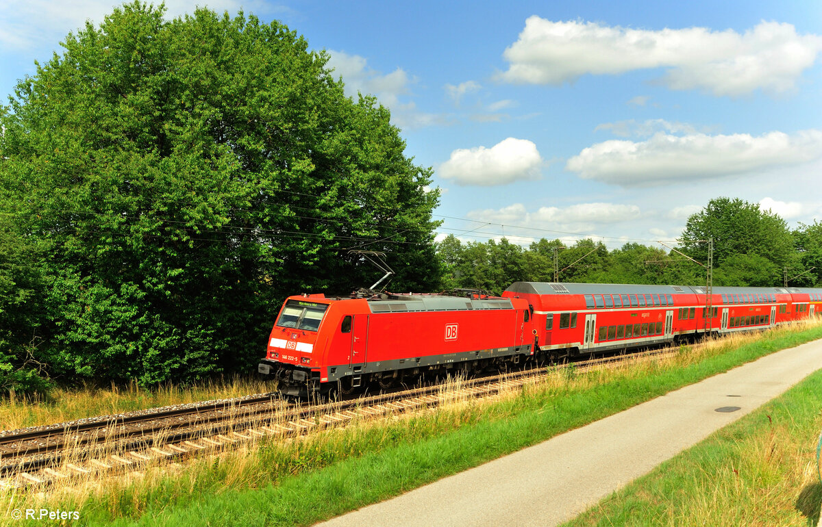 146 222-5 zieht den RE50 RE4858 München - Regensburg - Nürnberg bei Pölling. 16.07.23
