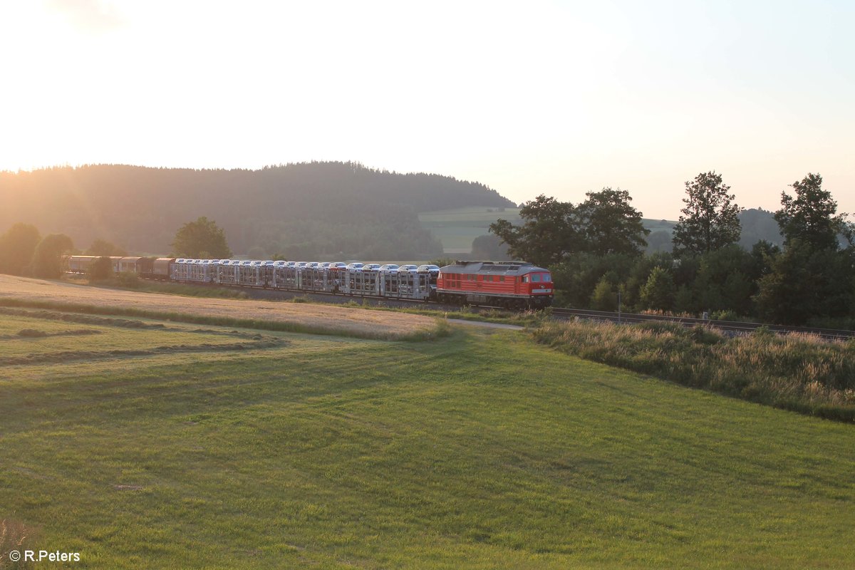 232 498-6 zieht am 05.07.17 mit dem EZ 45366 XTCH - NNR bei Lengenfeld gen Weiden.