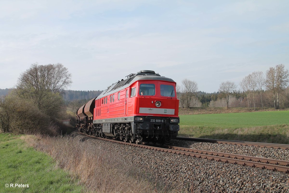 232 609-8 mit dem 62720 Schotterzug Pechbrunn nach Nürnberg bei Oberteich. 05.04.16