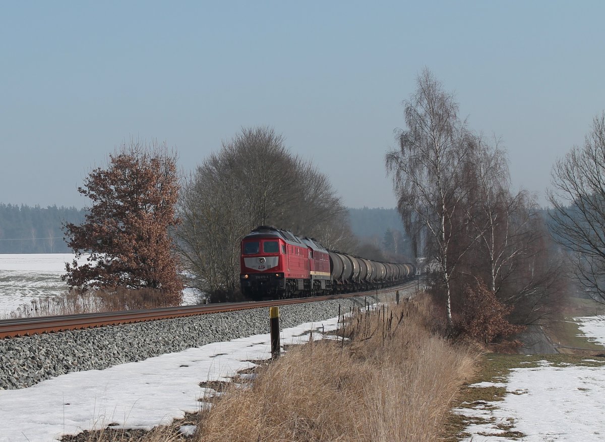 232 673-4 und 132 109 ziehen einen Kesselzug aus Vohburg Bayern Öl bei Naabdemenreuth . 16.02.17
