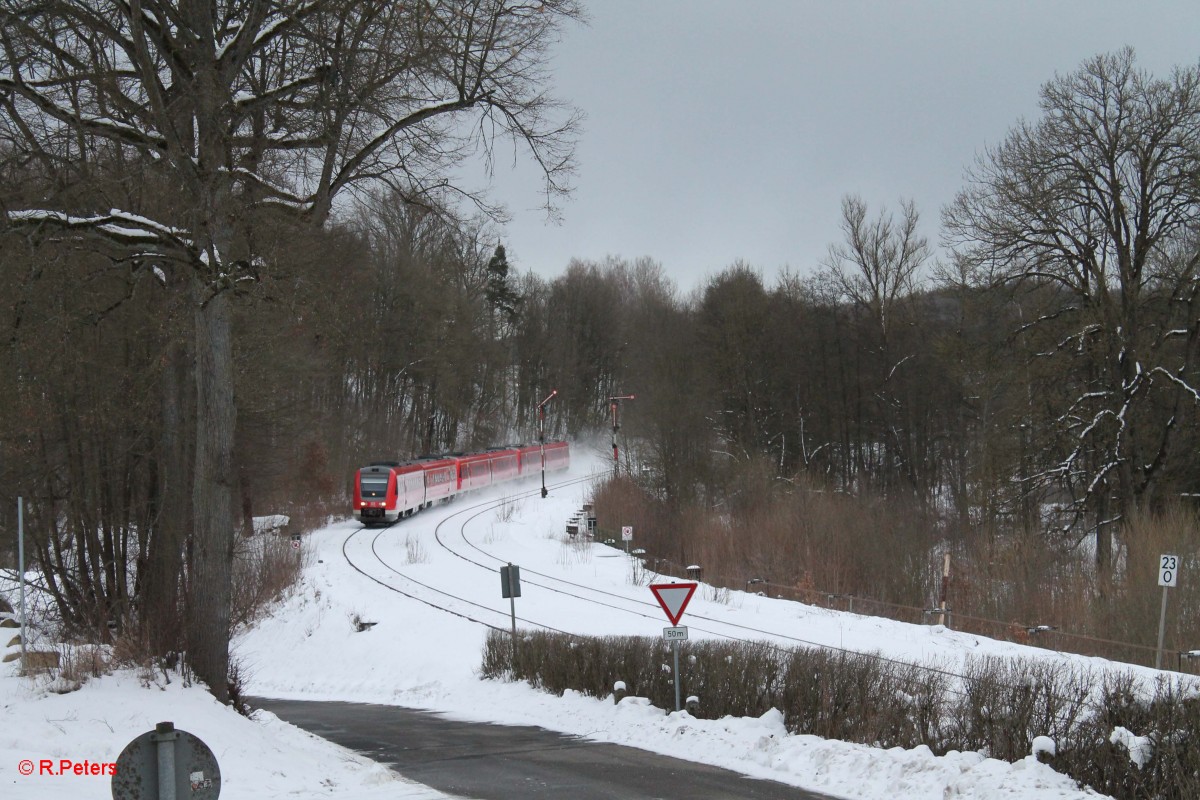 Eine 3-Fach Traktion 612er auf dem Weg nach Regensburg in Reuth bei Erbendorf. 08.02.15