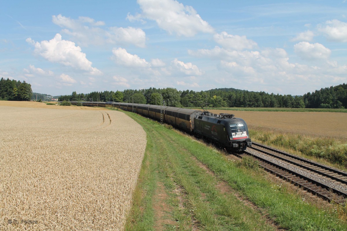 ES64 U2-099 zieht ein BMW Zug nach Regensburg bei Dettenhofen. 23.07.14