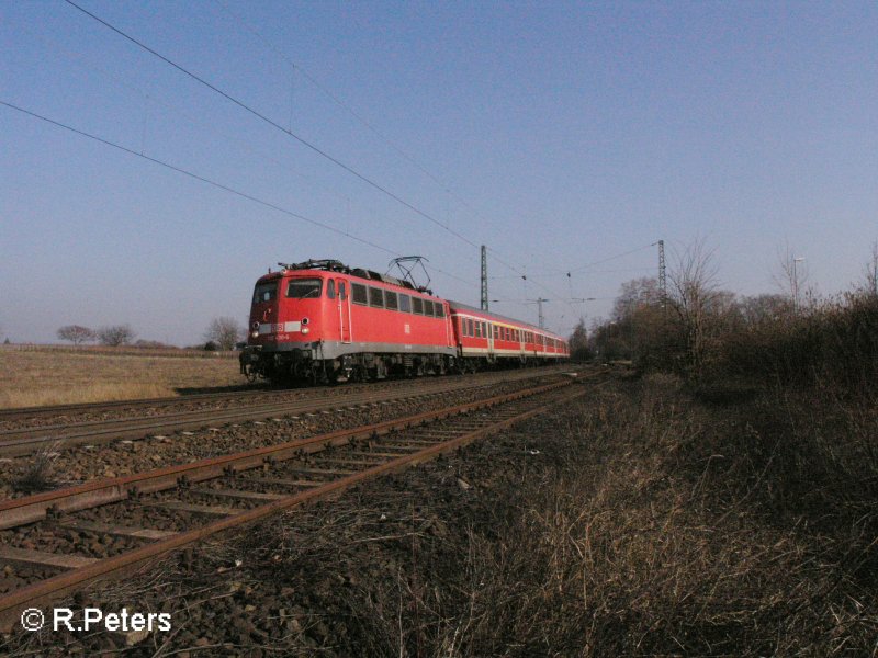 110 430-6 legt sich bei Geisenheim in die Kurve mit den RE15438 Koblenz HBF 12:56
