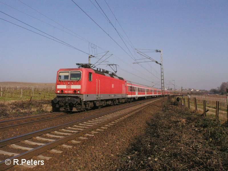 143 125-3 zieht bei Oestrich-Winkel die RB15528 Koblenz HBF. 13.02.08
