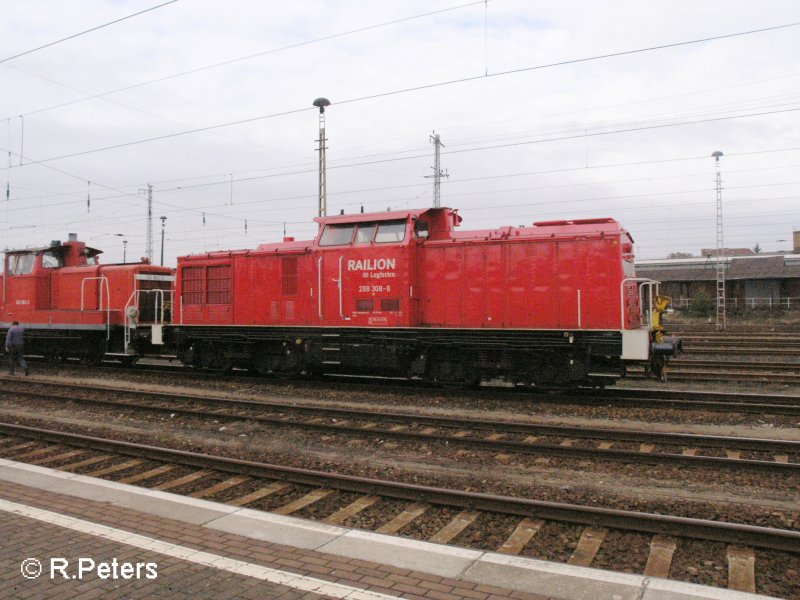 298 308-8 bildet das Schlusslicht des Lokzuges. Cottbus 09.02.08