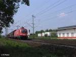 BR 1116 1116 023-1 zieht ein Gedeckten G�terzug bei Obertraubling. 01.05.09