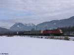 BR 182 182 025 zieht bei Kufstein ein Terratrans+Paneuropa Ganzzug in Richtung Brenner. 18.02.10