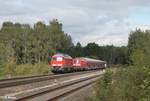  Heute hatte 233 698-0 die Ehre den seit Tagen in Marktredwitz verweilenden München-Nürnberg Express zu Überführen.