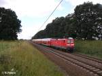 112 102-9 schiebt bei Jacobsdorf den RE1 Brandenburg HBF. 17.07.08