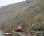 155 178-7 mit einem gemischten Güterzug beim Bahnübergang Niedertalbach.21.03.14