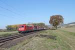 BR 185/633598/185-359-7-zieht-ein-gemischten-gueterzug 185 359-7 zieht ein gemischten Güterzug kurz vor Retzbach-Zellingen. 13.10.18