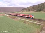 BR 423/39118/zwei-423iger-der-mnchner-s-bahnauf-den Zwei 423iger der Mnchner S-Bahnauf den Weg nach Kassel bei Harbach im Maintal. 12.04.08