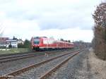 612 064+ 065 ziehen als RE 3693 Gera - Regensburg bei Schnfeld vorbei.
