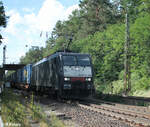 mrce-mitsui-rail-capital-europe/833582/es64-f4-280-alias-189-280 ES64 F4 280 alias 189 280 mit einem LKW Walter in Ochenbruck. 19.09.23