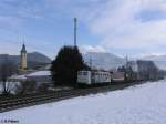 Locomotion 139 133 zieht bei Niederaudorf ein Sattelaufliegerzug. 18.02.10