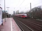 NRW Zwei Tallents ziehen mit einer RB Kleve an D�sseldorf-V�lklingerstrasse vorbei. 06.01.06