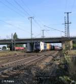 wiener-lokalbahn/50070/1216-950-zieht-ein-containerzug-an 1216 950 zieht ein Containerzug an Regensburg Ost vorbei. 09.09.09