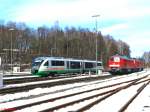 Vogtlandbahn VT13 zieht an den beiden Ludis in Marktredwitz vorbei. 27.02.10