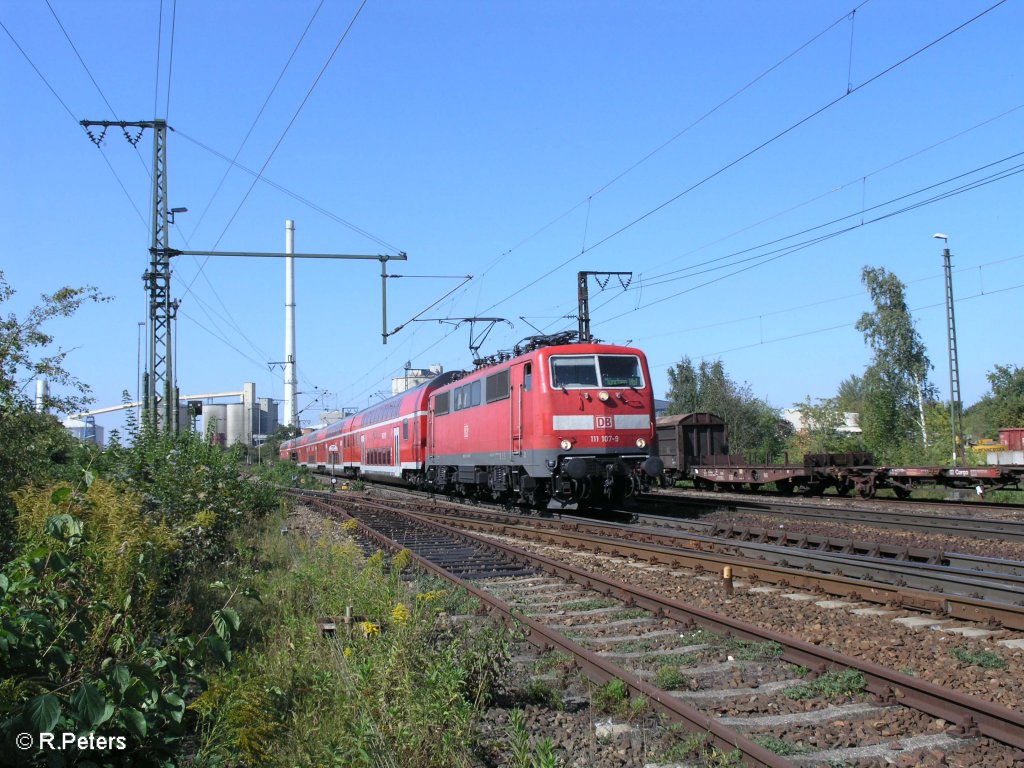 111 107-9 verlsst Regensburg mit dem RE 4255 Mnchen. 09.09.09
