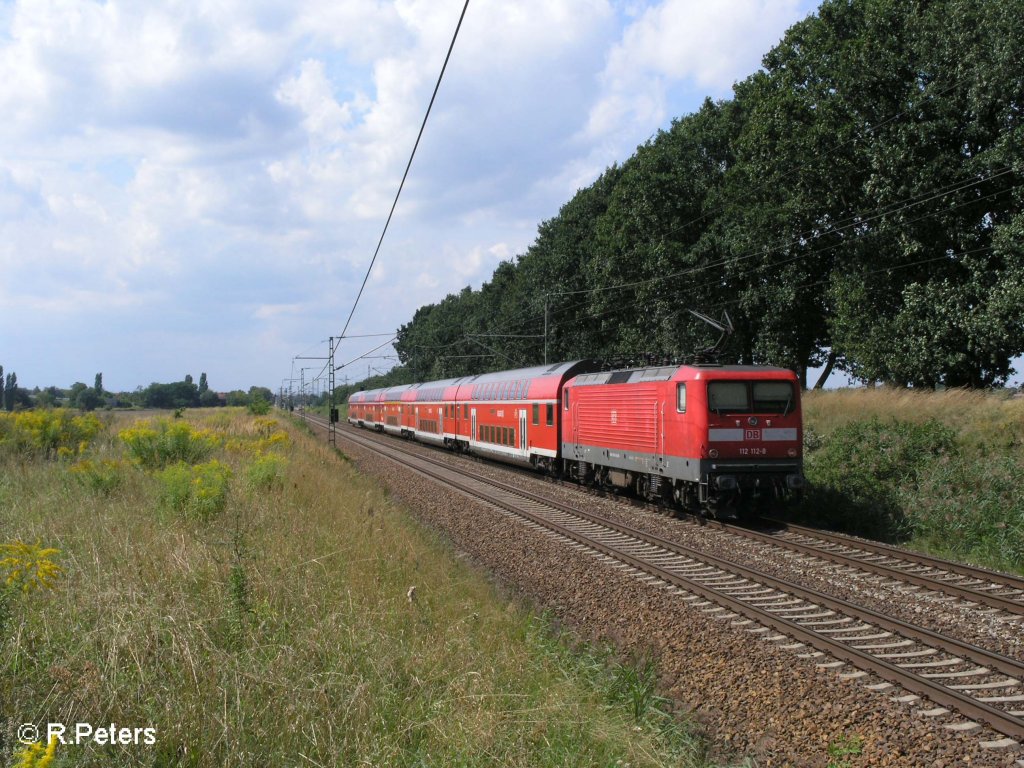 112 112-8 schiebt bei Jacobsdorf(mark) den RE1 Brandenburg HBF. 19.08.08