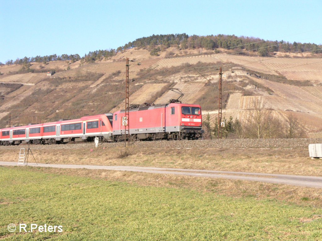 112 172-2 schiebt bei Thngersheim ein RE Frankfurt/Main. 16.02.08