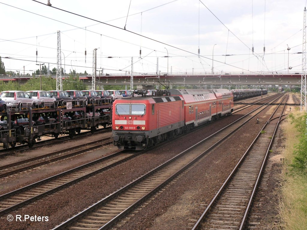 143 080-0 durchfährt Eisenhüttenstadt mit den RB11 Cottbus. 06.06.08